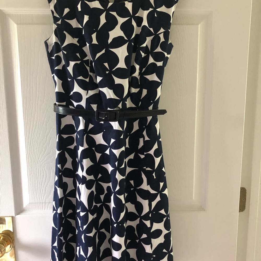 Sleeveless dress
